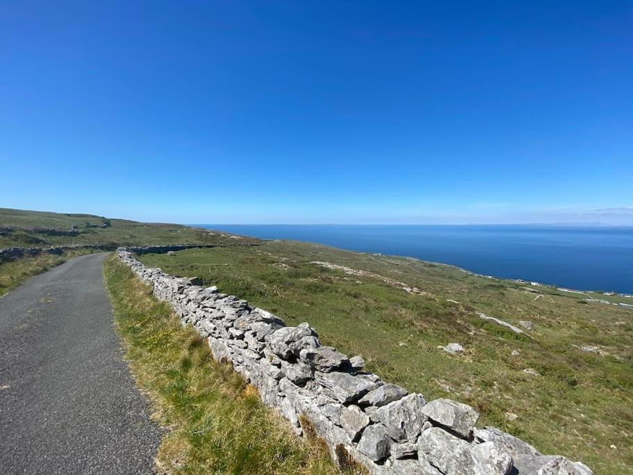 فندق Into The Burren Murroogh المظهر الخارجي الصورة